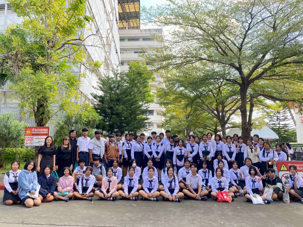 LINE_ALBUM_peid ban mrph.nm  _ mthr.xisan_251114_47.jpg